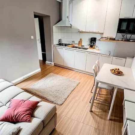 Apartment Rachel 23 Mons